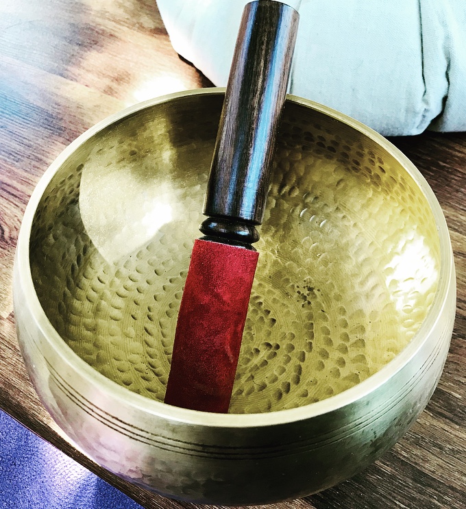 Singing Bowl nacanYoga + wellness